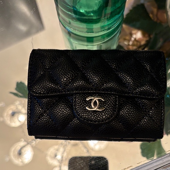 Chanel VIP Wallet - Picture 1 of 5